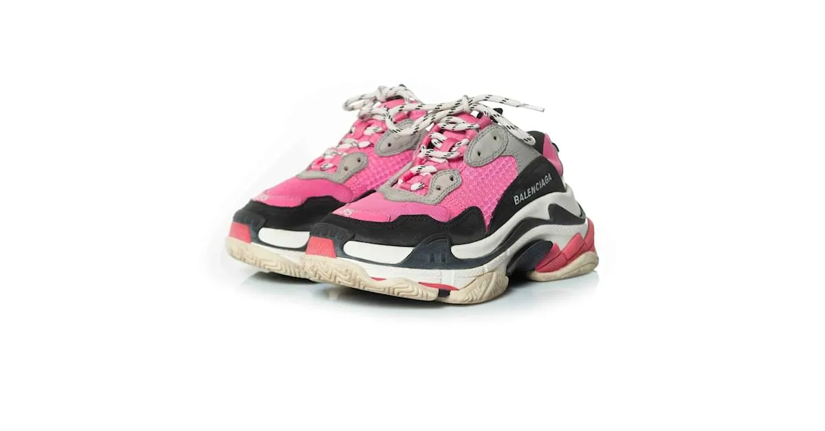 Balenciaga, zapatillas Triple S en rosa 
