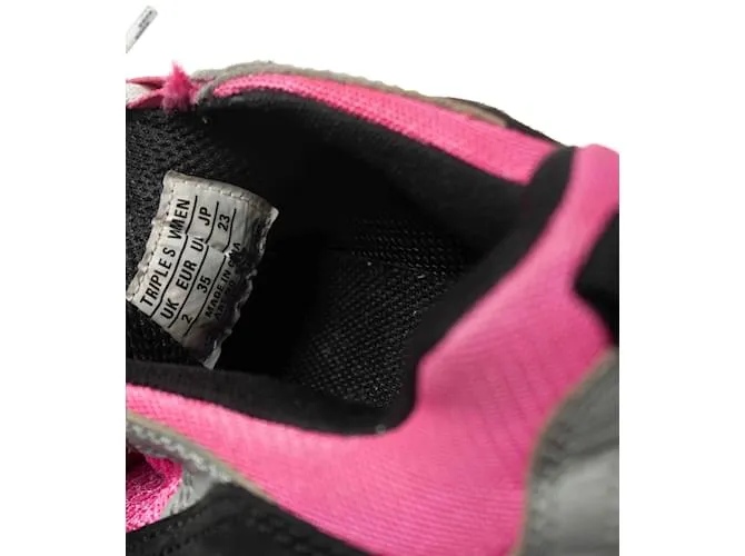Balenciaga, zapatillas Triple S en rosa 