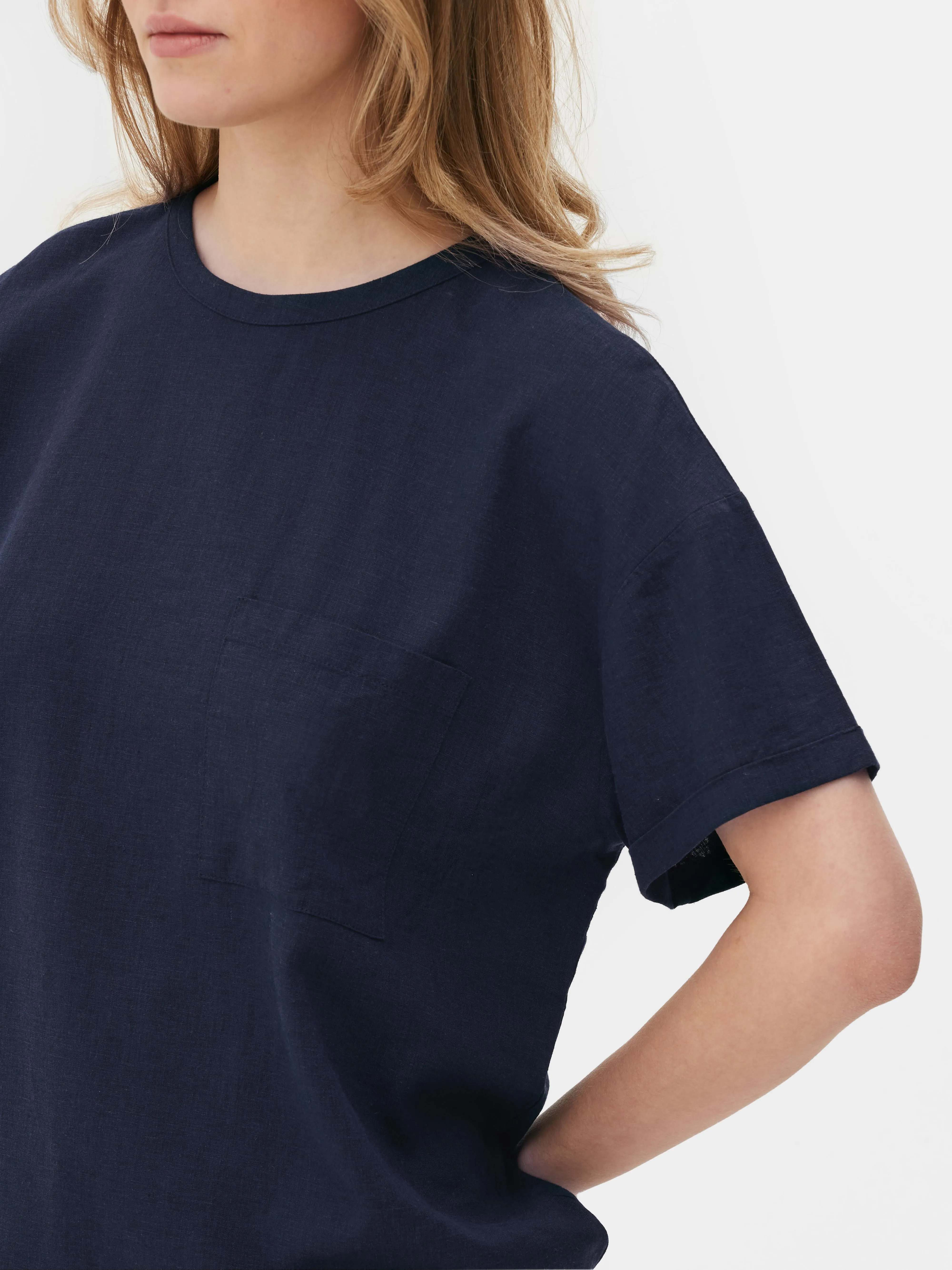 Camiseta con bolsillo de plastrón