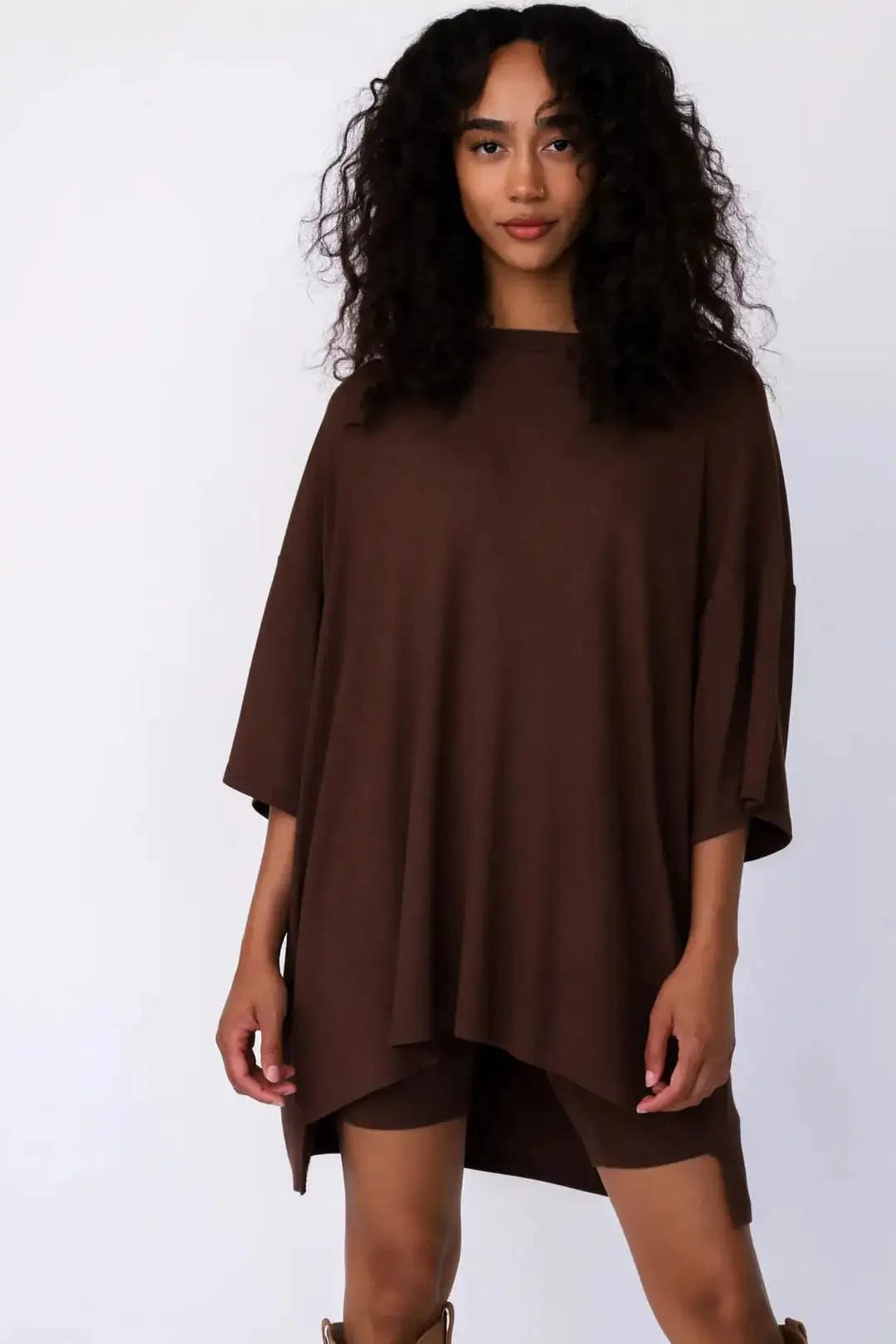 Conjunto de Camiseta Oversize y Pantalón