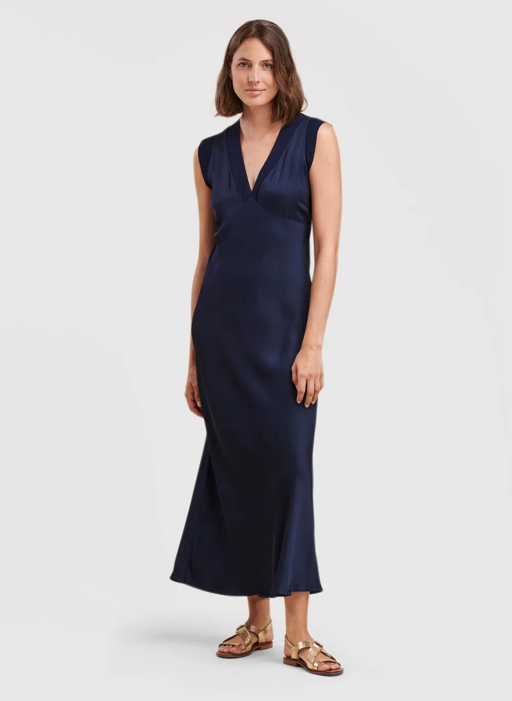 LA FEE MARABOUTEE Vestido largo con cuello de pico en azul