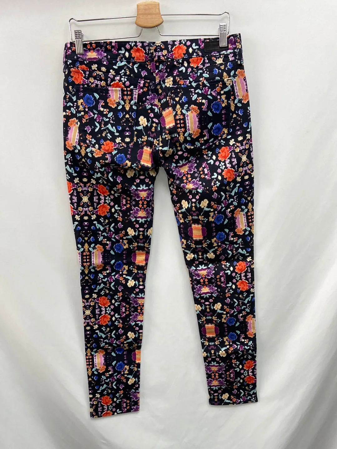 LEVI’S.Vaqueros estampados T.40