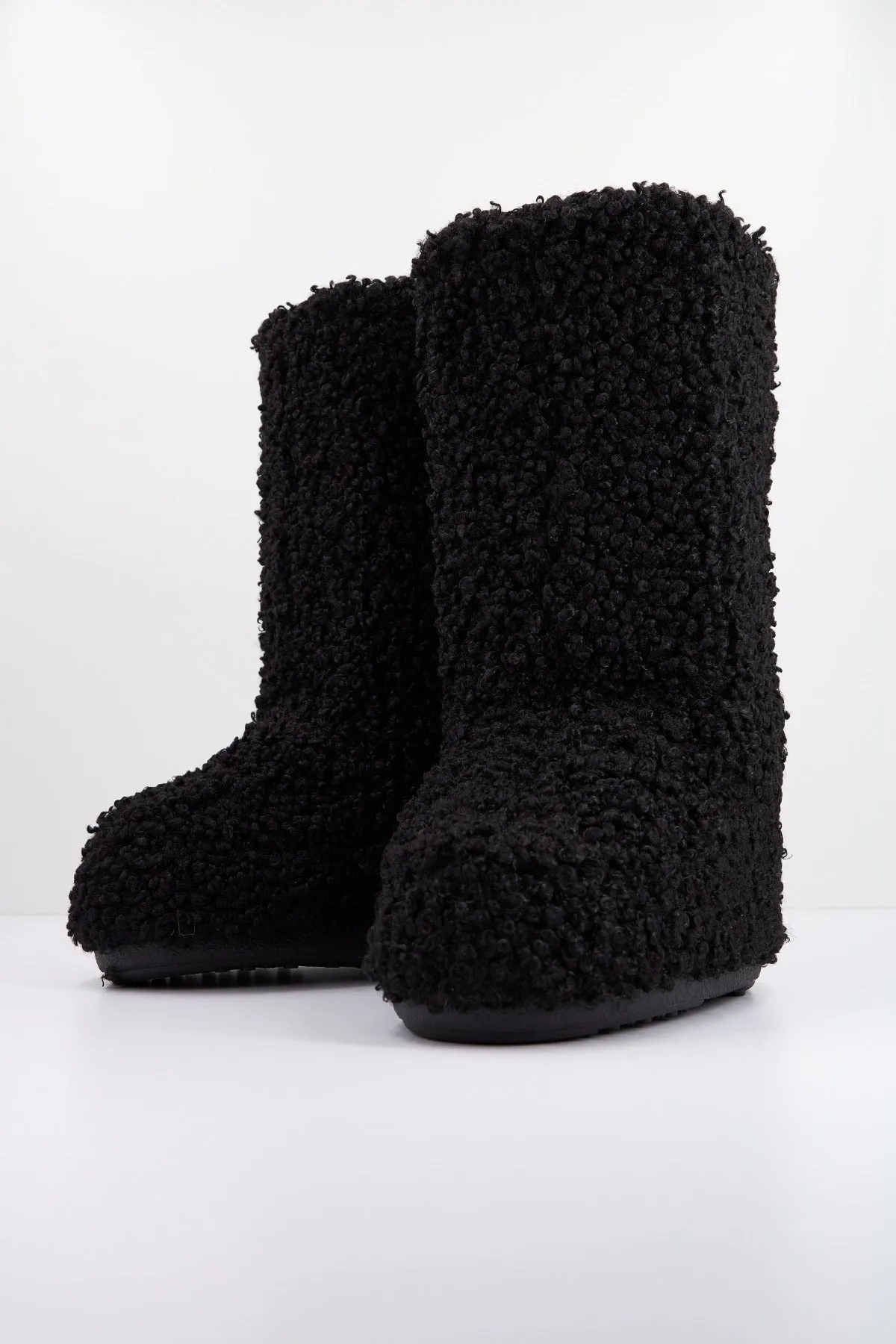 MOON BOOT