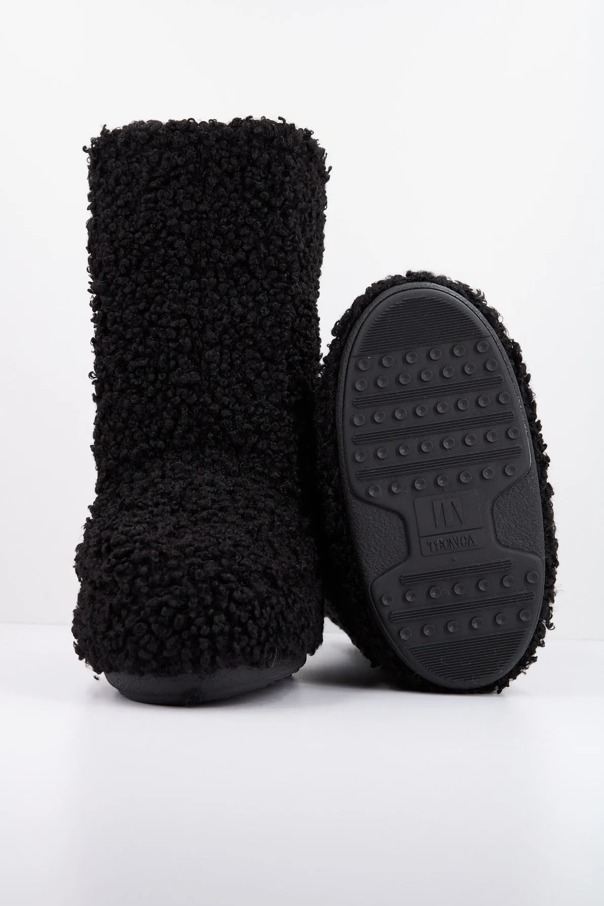 MOON BOOT