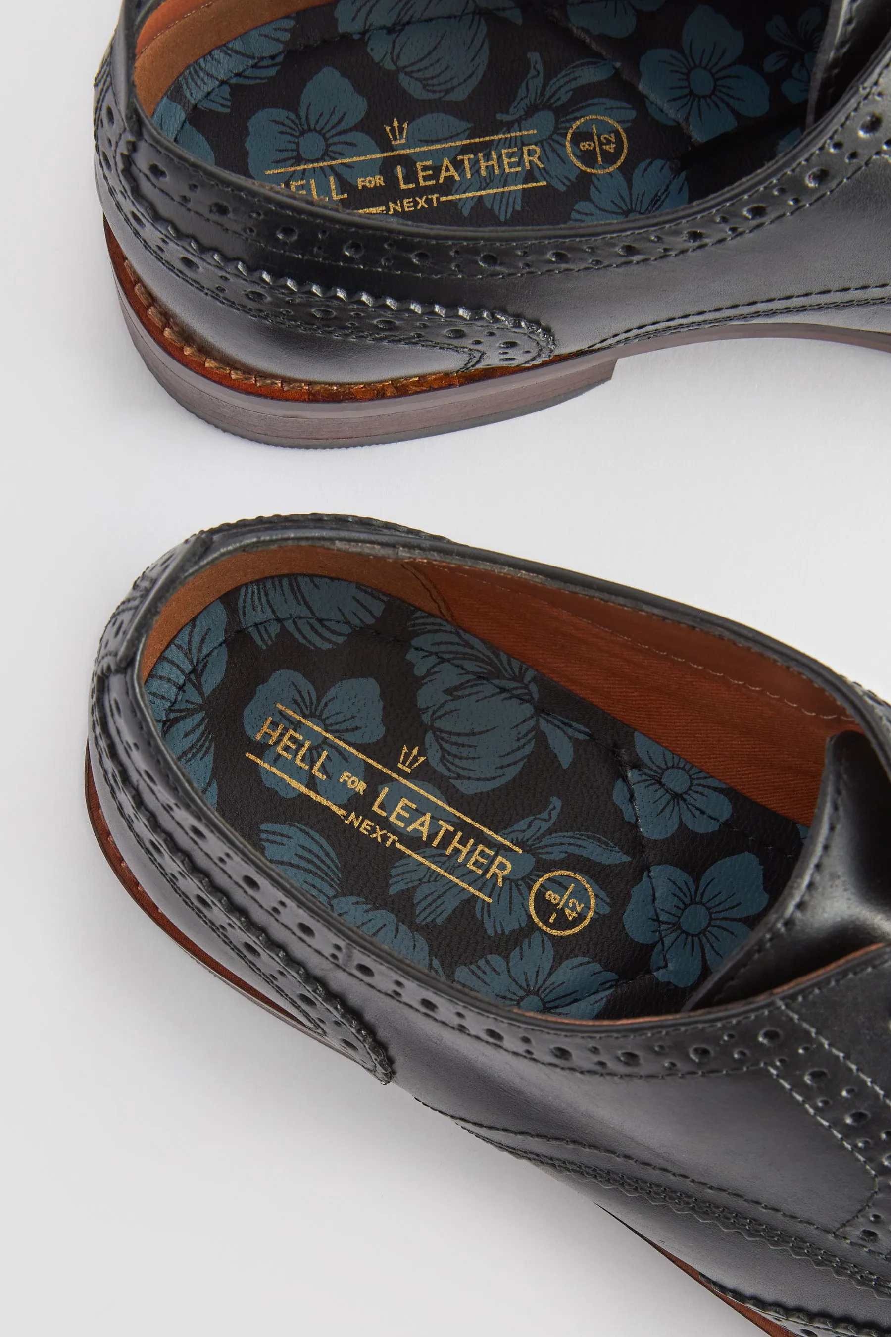 NEGRO  CORTE ANCHO  ZAPATOS OXFORD CON SUELA EN CONTRASTE DE PIEL