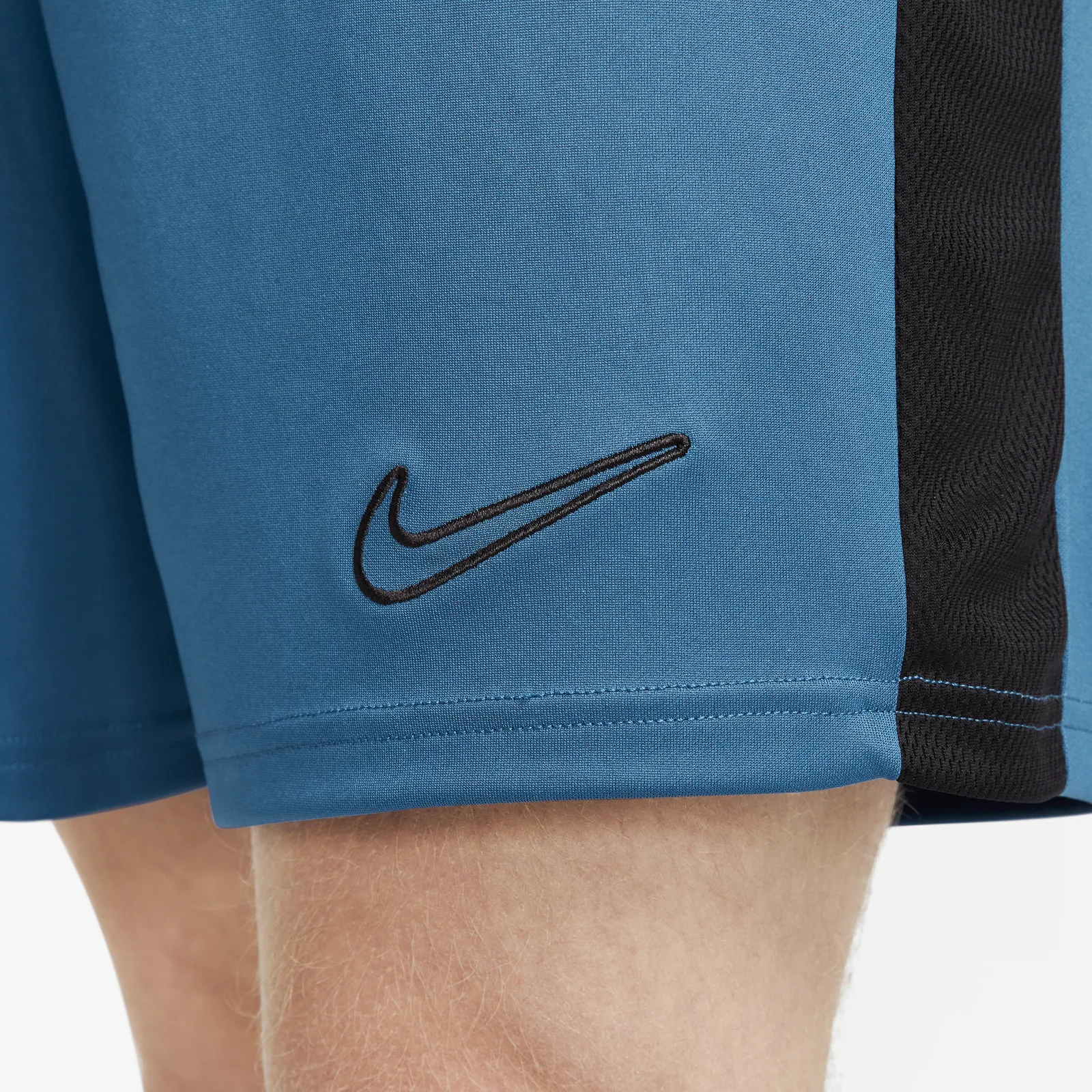 NIKE DRIFIT ACADEMY GLOBAL FOOTBALL SHORTS