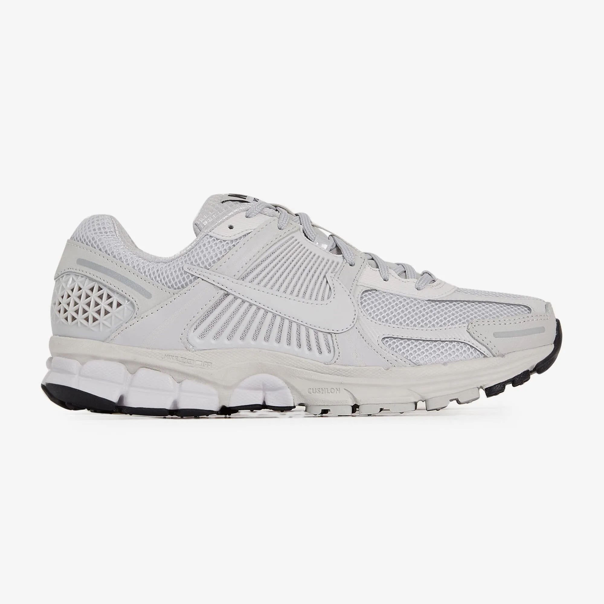 NIKE ZOOM VOMERO 5