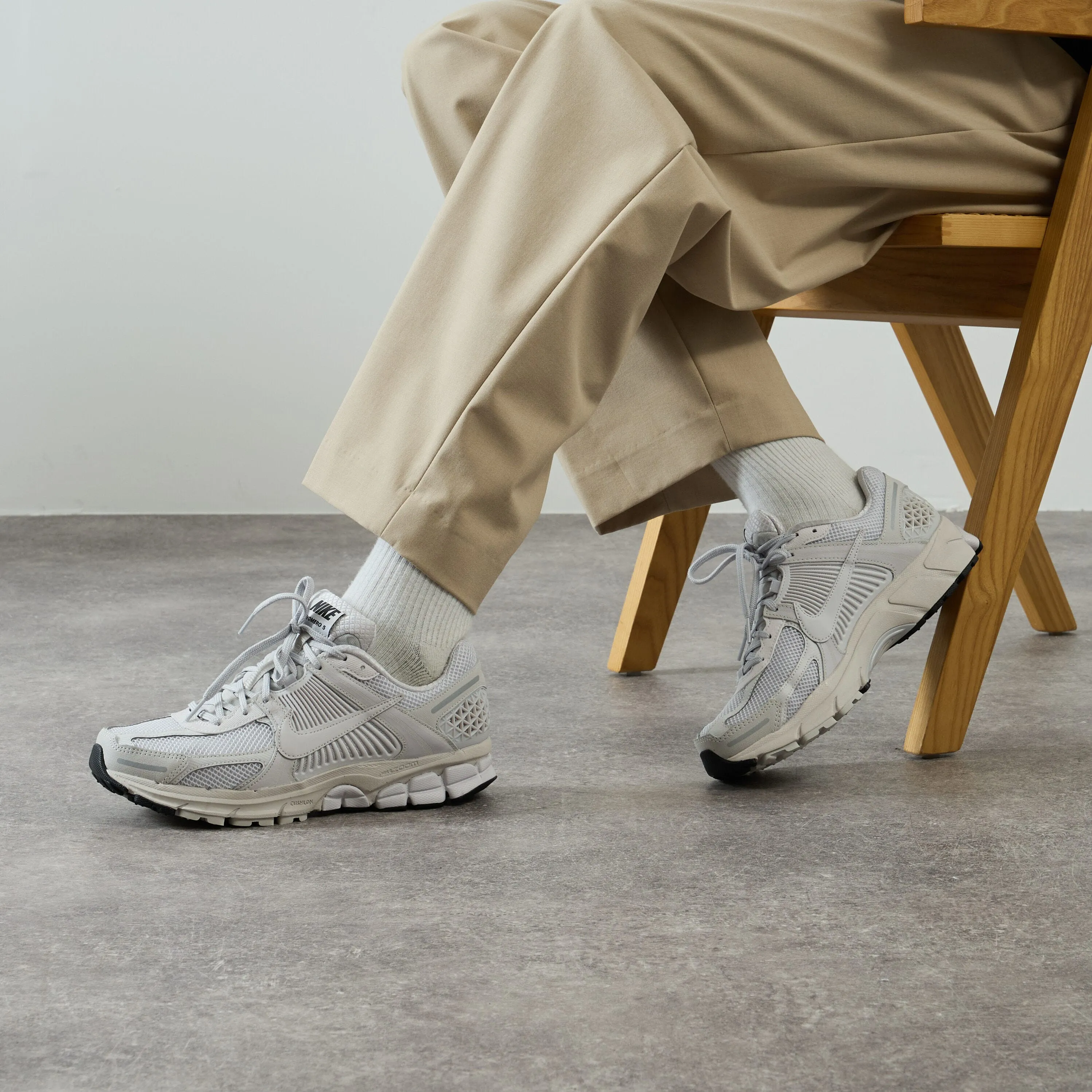 NIKE ZOOM VOMERO 5