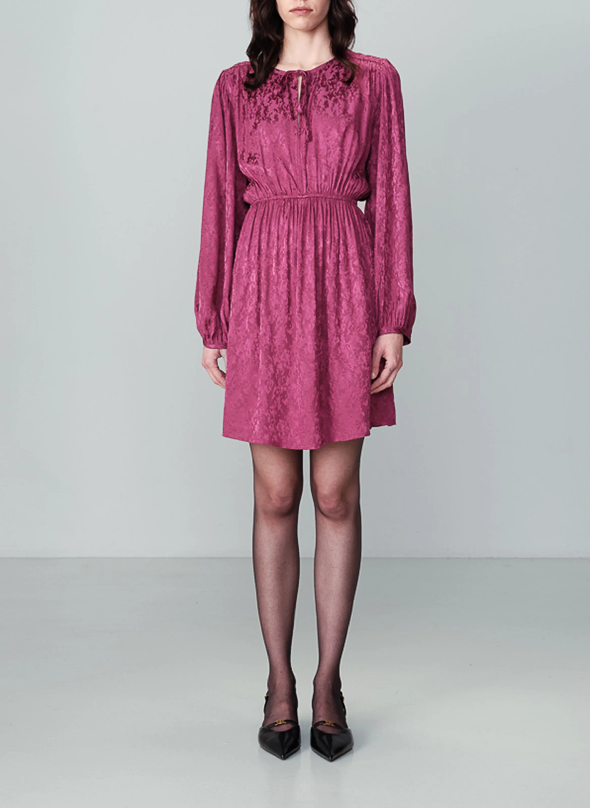 NOCES  VESTIDO CORTO DE JACQUARD ENTALLADO EN ROSA