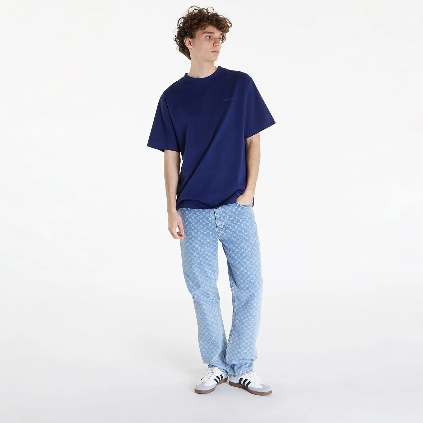 QUEENS ESSENTIAL TSHIRT WITH TONAL PRINT BLUE