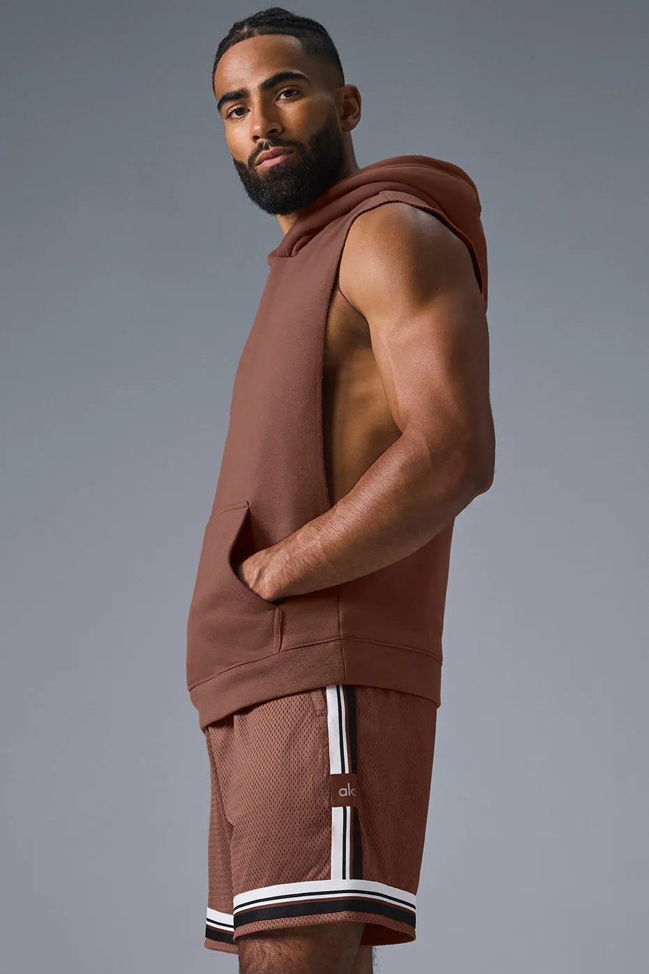 RENOWN SLEEVELESS HOODIE  CHESTNUT