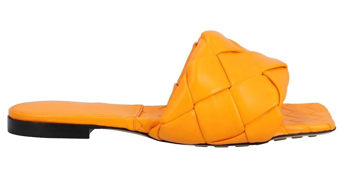 Sandalia plana Lido naranja de Bottega Veneta 